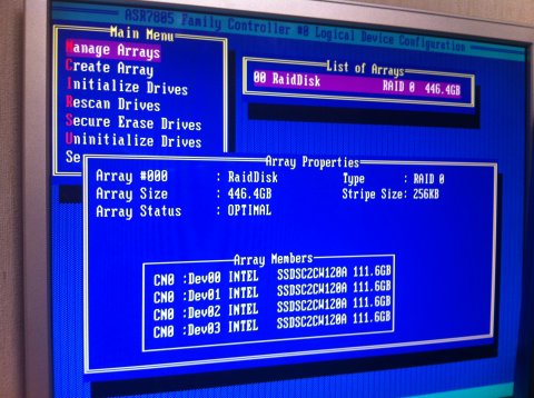 Adaptec ASR-7805でRAID0を設定