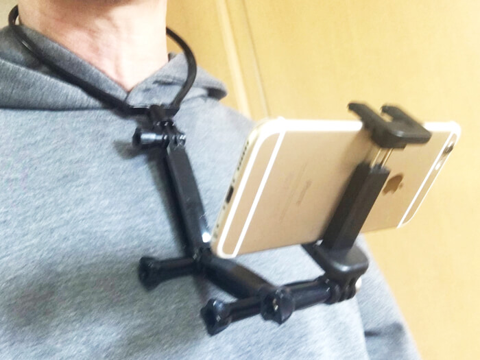 スマホネックマウントにGoPro用延長アームと取り付けた状態