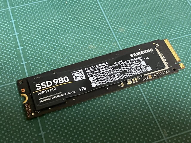 SAMSUNG 980 1TB